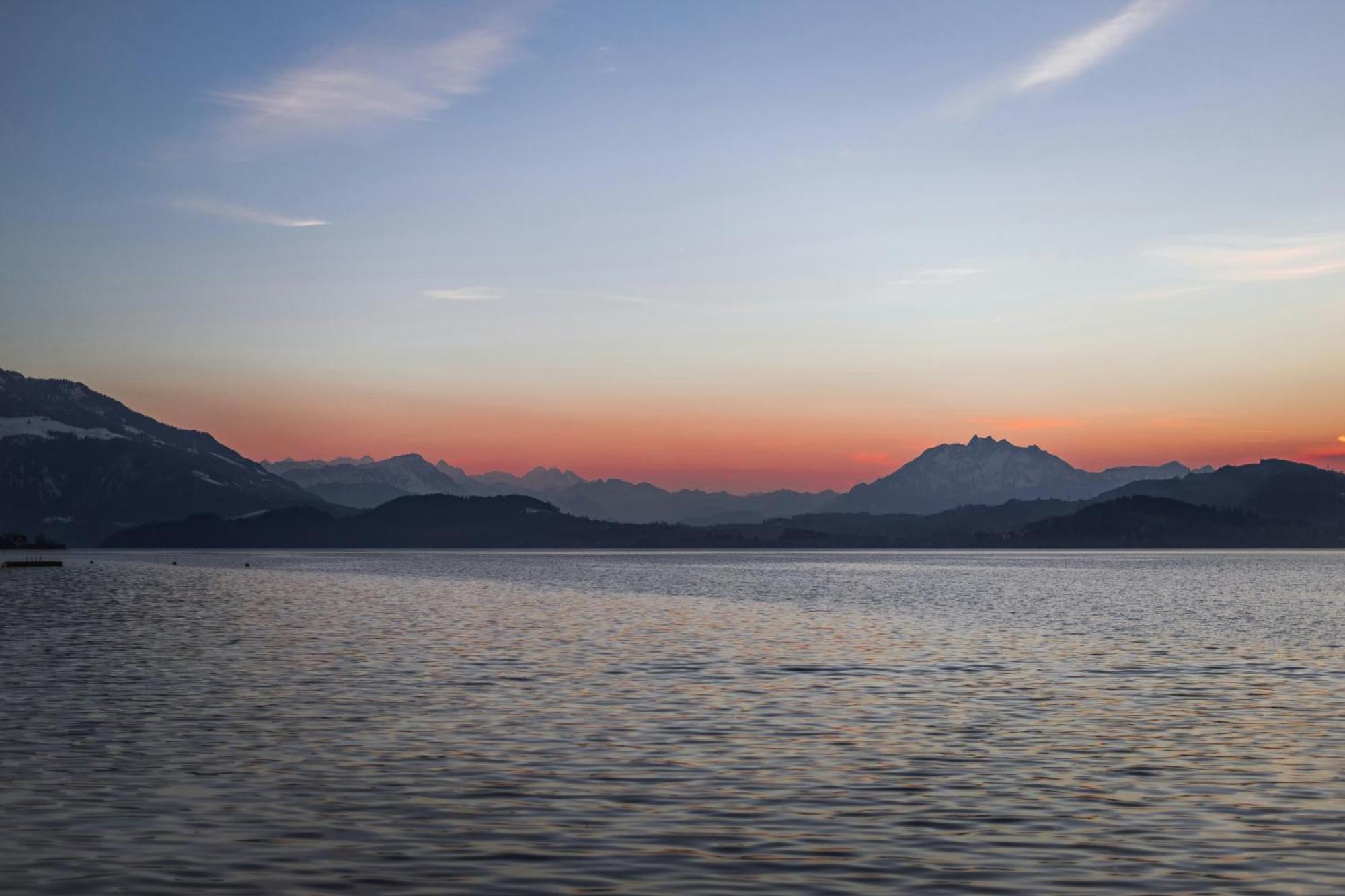 Ariser - Zug Mountain View Business Apartment Buitenkant foto